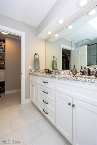 38 Oakwood Drive Westfield Center OH 44251