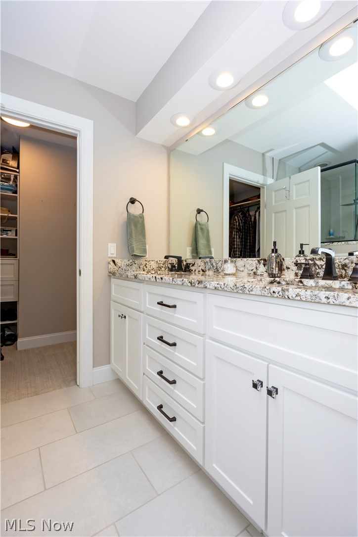 38 Oakwood Drive Westfield Center OH 44251