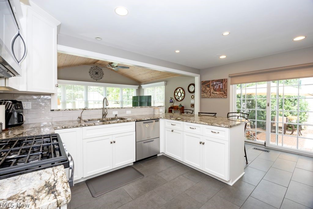 38 Oakwood Drive Westfield Center OH 44251