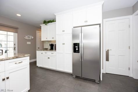 38 Oakwood Drive Westfield Center OH 44251