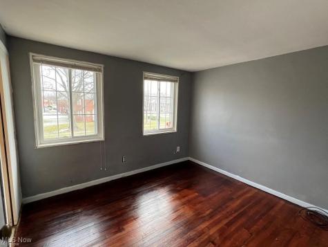 421 Kenwood Drive Euclid OH 44123