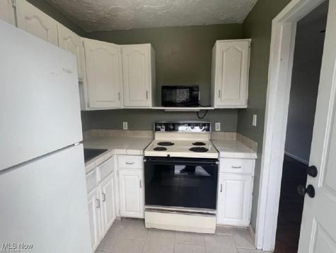421 Kenwood Drive Euclid OH 44123