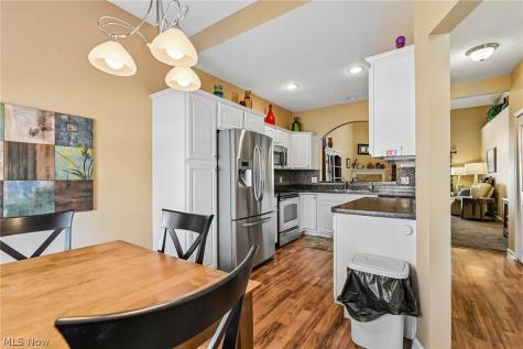1399 E Cross Creek Drive Willoughby OH 44094