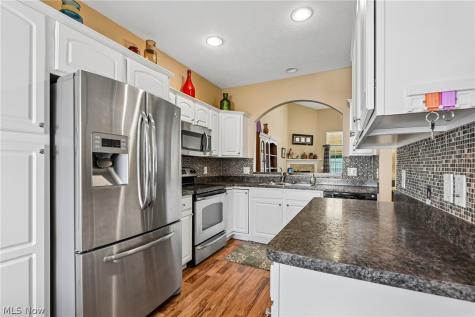 1399 E Cross Creek Drive Willoughby OH 44094