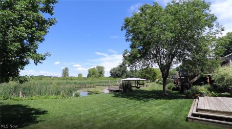 2325 Lakeside Drive Lakemore OH 44250