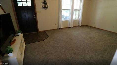 2325 Lakeside Drive Lakemore OH 44250