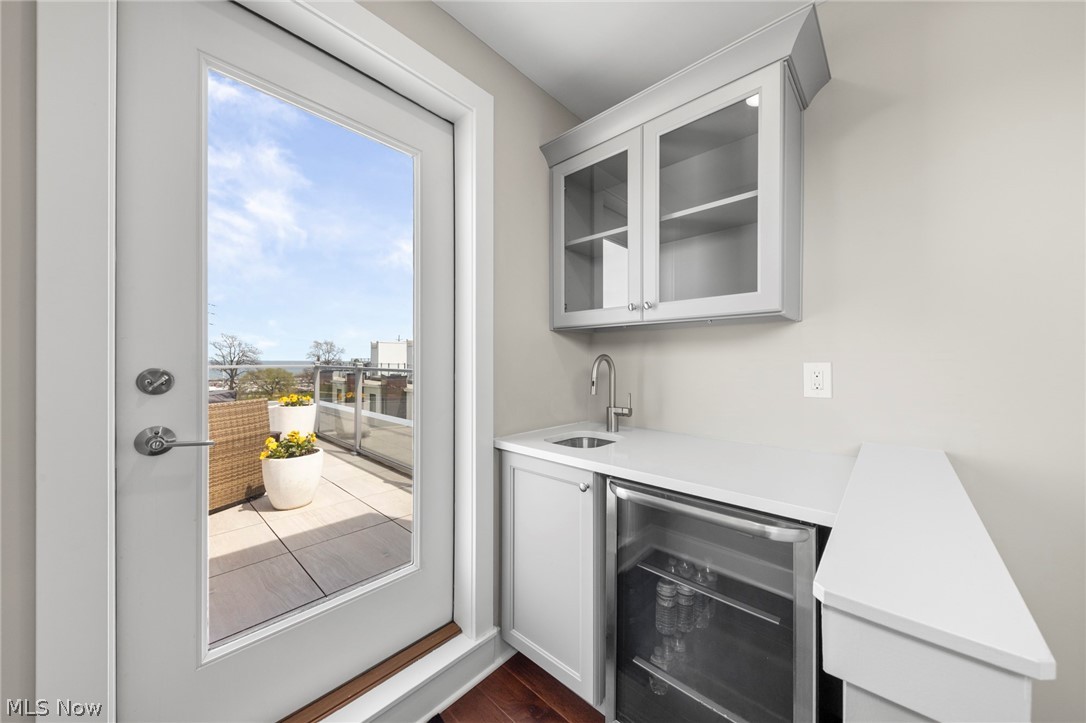 1250 W 70th Street Cleveland OH 44102