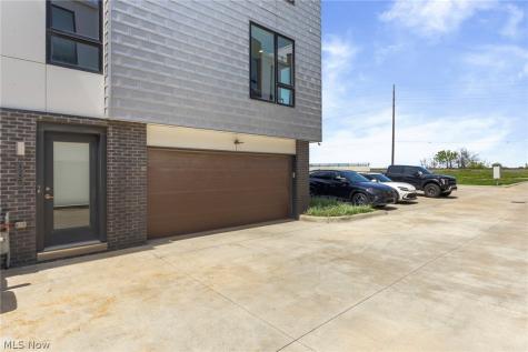 1250 W 70th Street Cleveland OH 44102