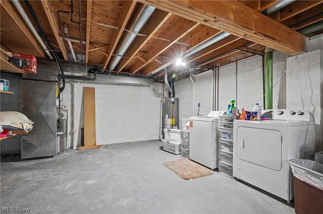 17 Harneds Landing Cortland OH 44410