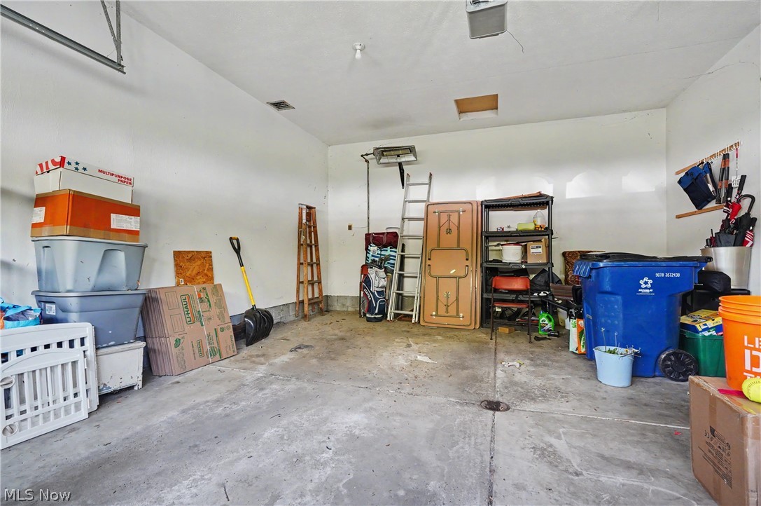 17 Harneds Landing Cortland OH 44410