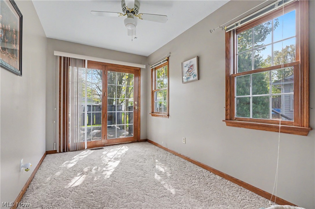 17 Harneds Landing Cortland OH 44410