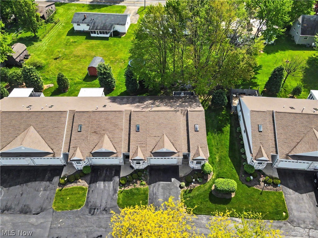 17 Harneds Landing Cortland OH 44410