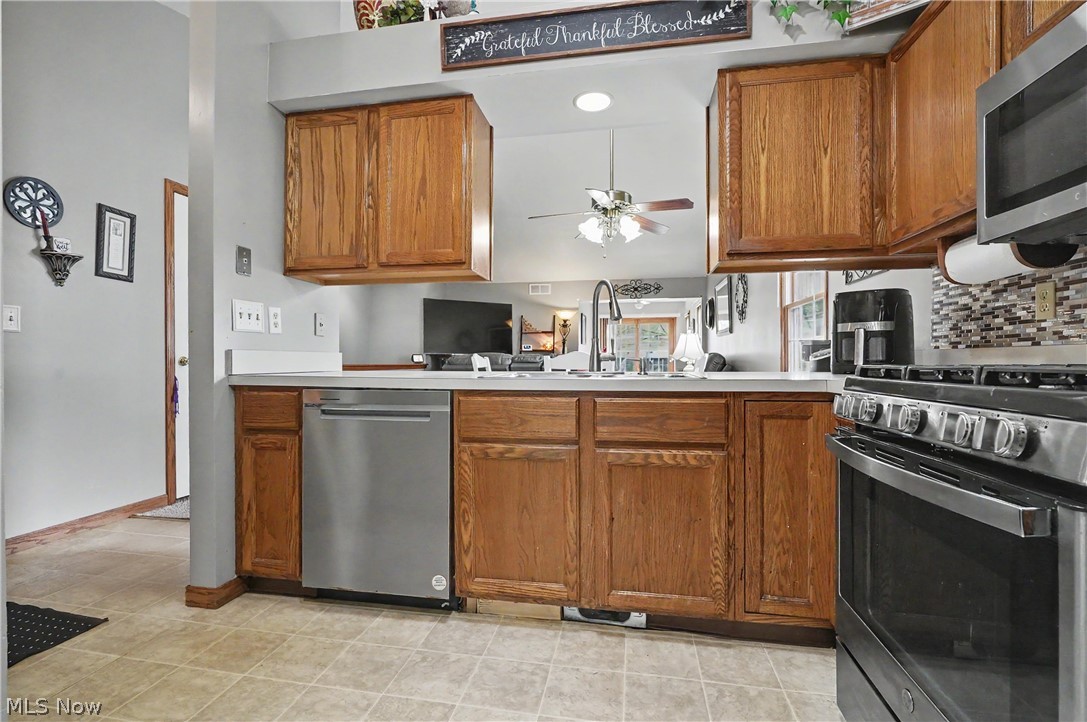 17 Harneds Landing Cortland OH 44410
