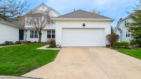 390 Blair Circle Aurora OH 44202