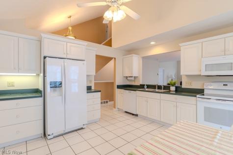 390 Blair Circle Aurora OH 44202