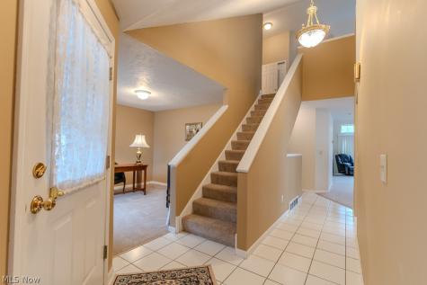 390 Blair Circle Aurora OH 44202