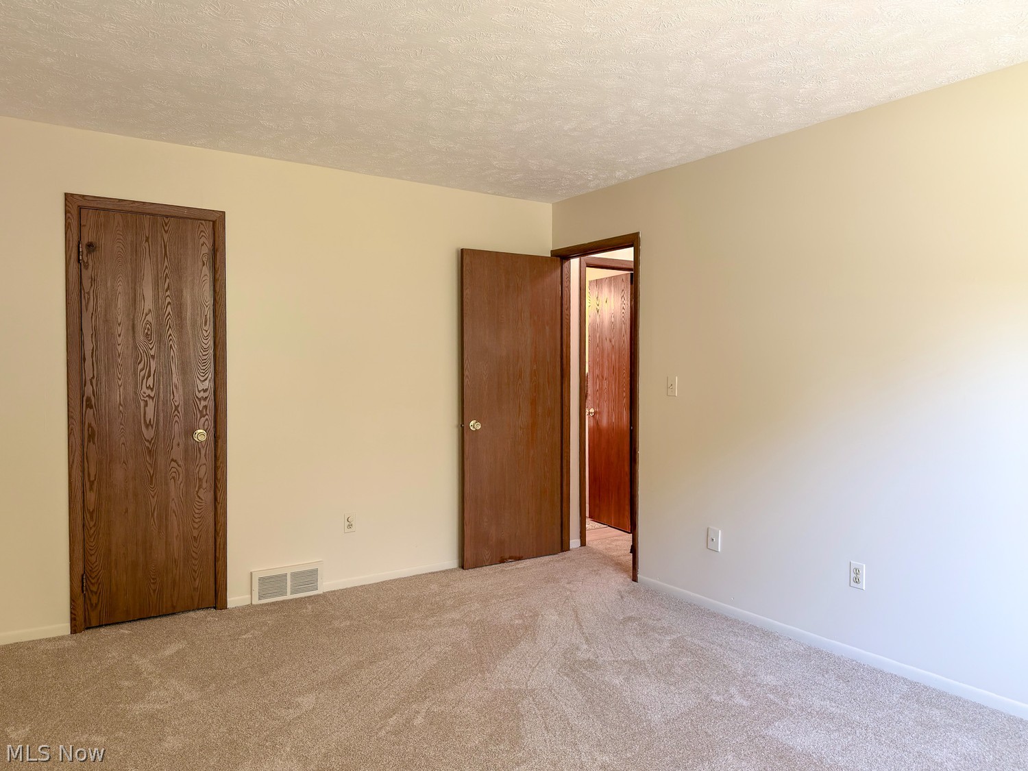 17645 Northampton Court Chagrin Falls OH 44023