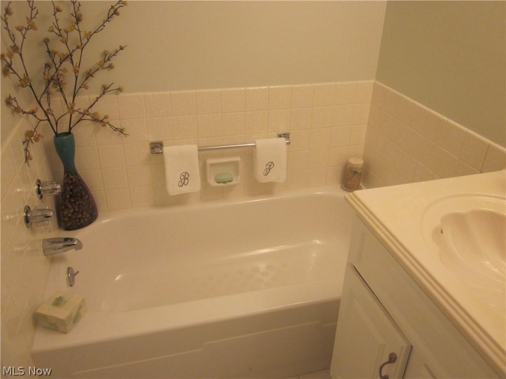 22555 Center Ridge Road Rocky River OH 44116