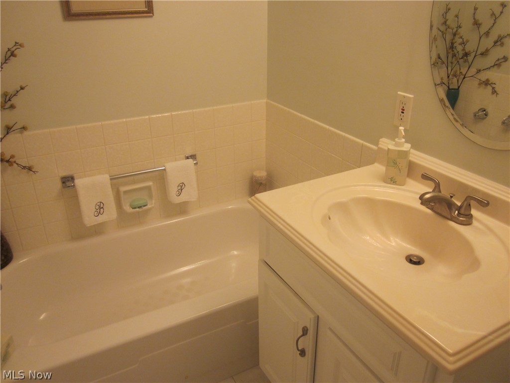 22555 Center Ridge Road Rocky River OH 44116