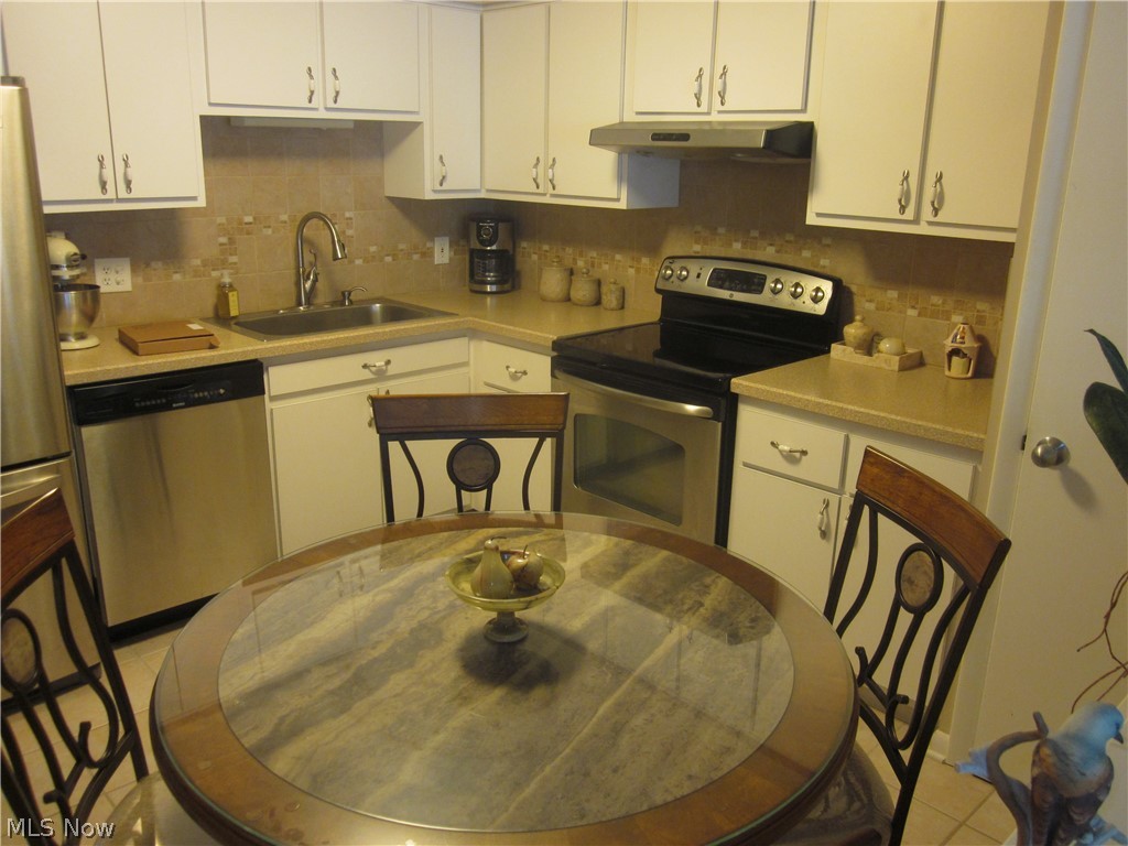 22555 Center Ridge Road Rocky River OH 44116