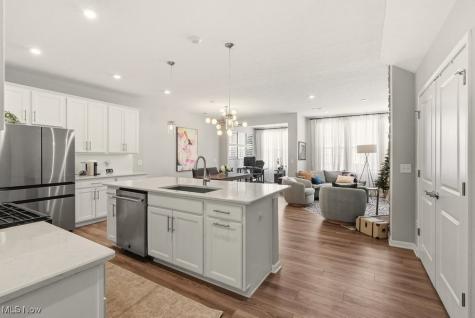 850 Dipper Lane Aurora OH 44202