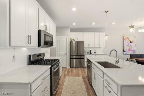 850 Dipper Lane Aurora OH 44202