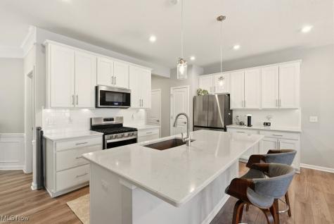 850 Dipper Lane Aurora OH 44202