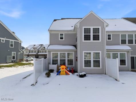 850 Dipper Lane Aurora OH 44202