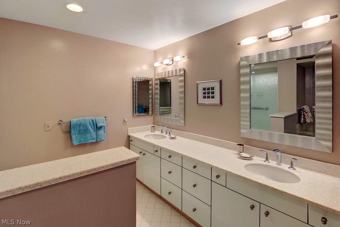 27500 Cedar Road Beachwood OH 44122