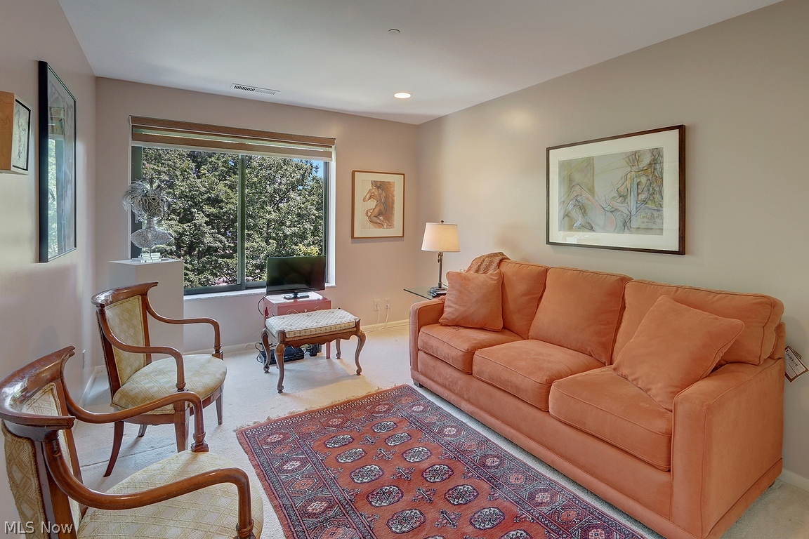 27500 Cedar Road Beachwood OH 44122