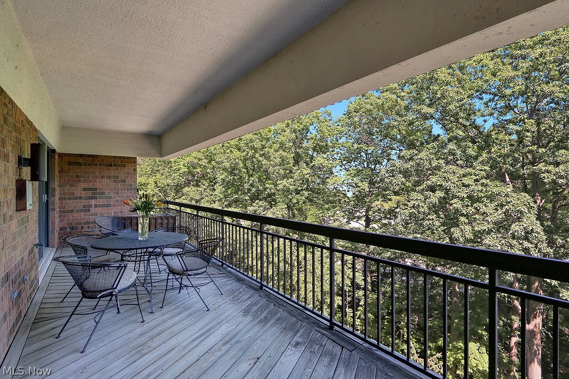 27500 Cedar Road Beachwood OH 44122