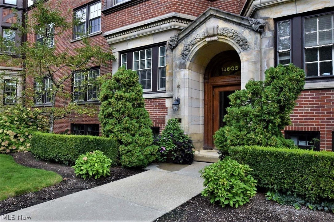 13805 Shaker Boulevard Cleveland OH 44120