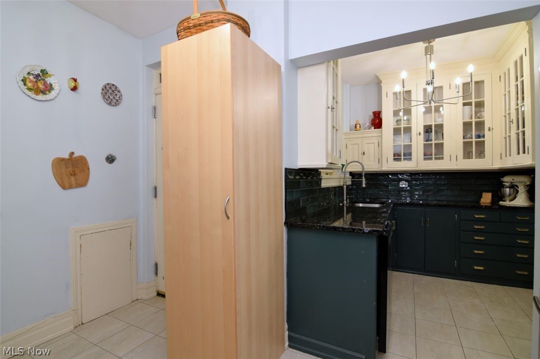 13805 Shaker Boulevard Cleveland OH 44120