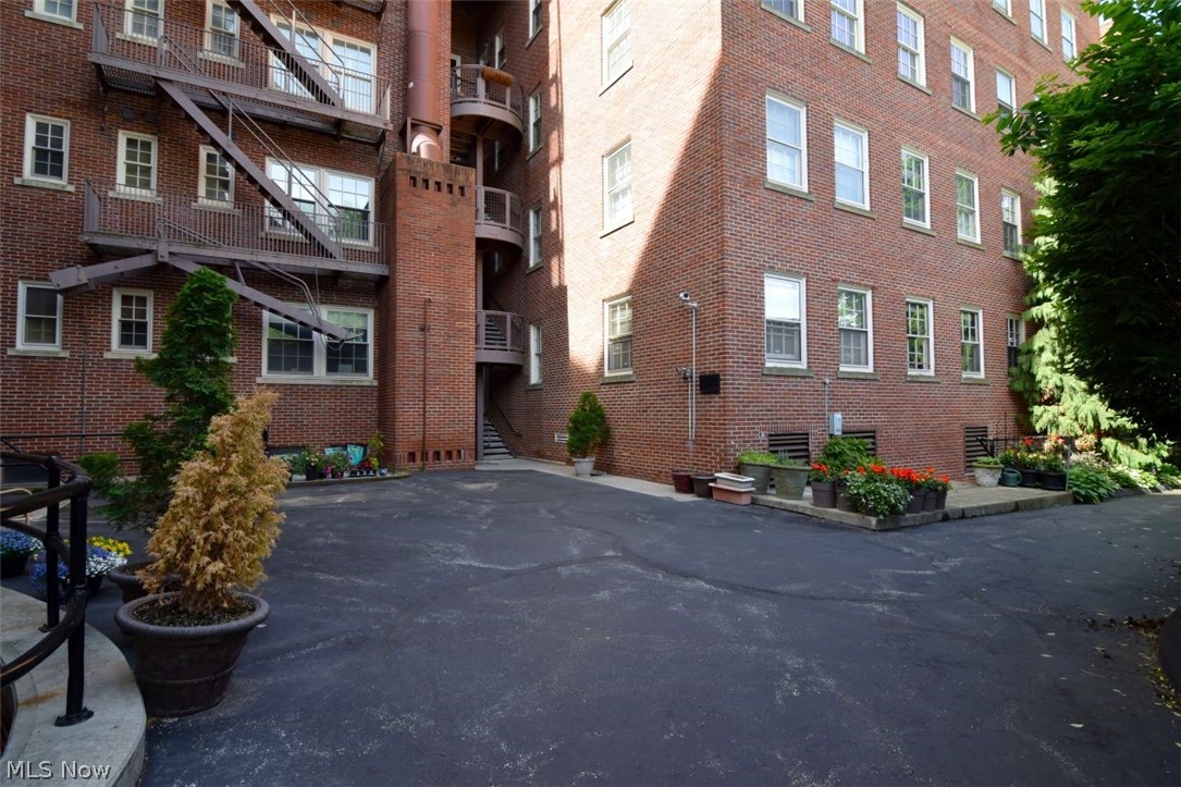 13805 Shaker Boulevard Cleveland OH 44120