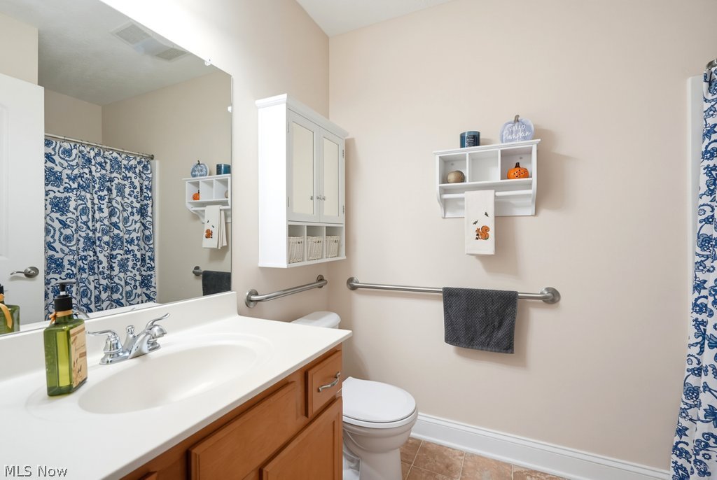 162 Woodbury Glen Street SE Hartville OH 44632