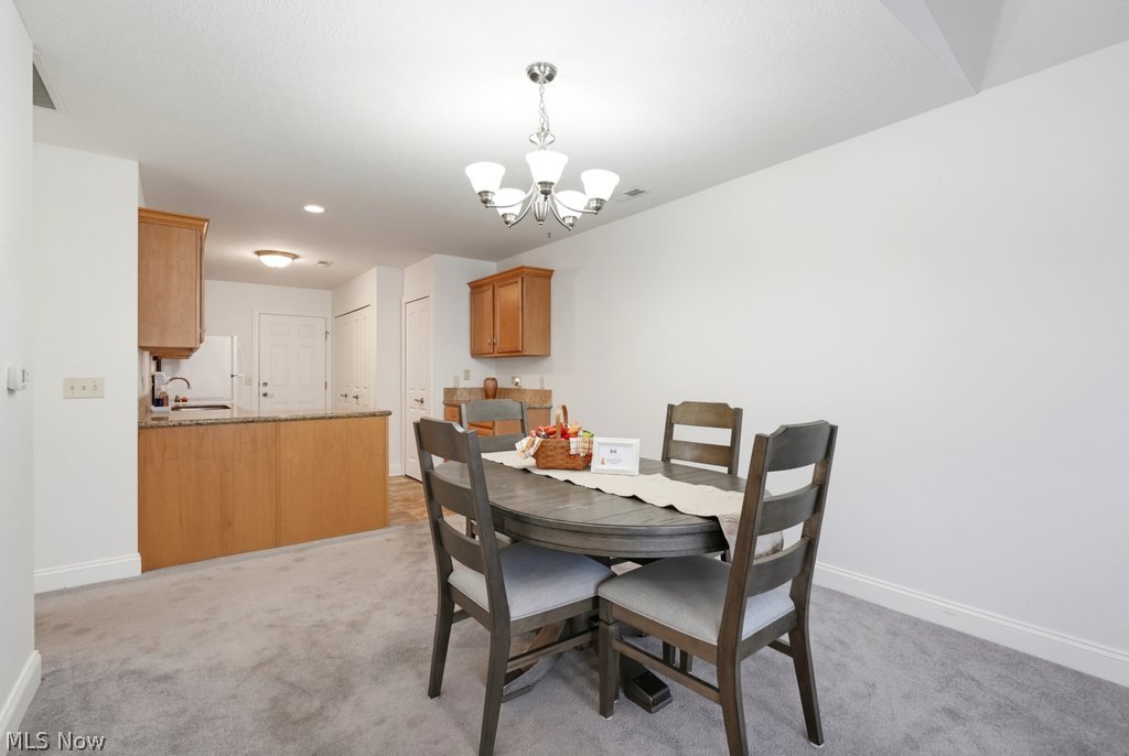 162 Woodbury Glen Street SE Hartville OH 44632