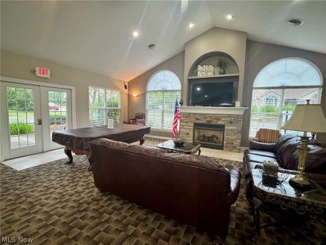 1934 Woods Drive Streetsboro OH 44241