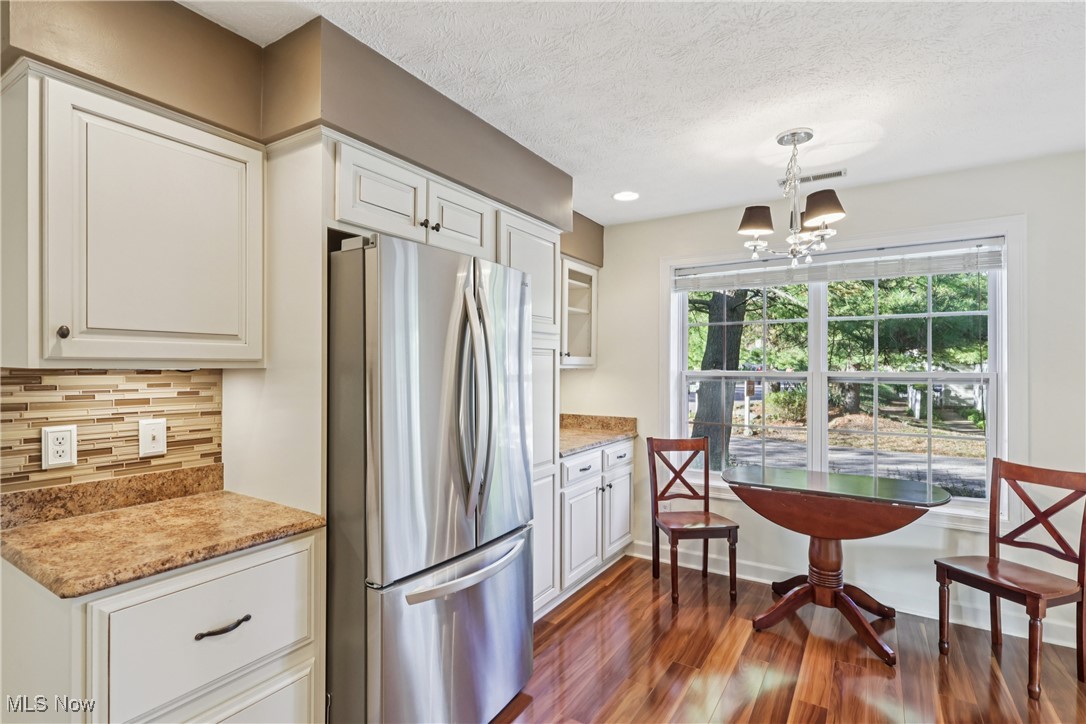 889 Lynnhaven Lane Akron OH 44313