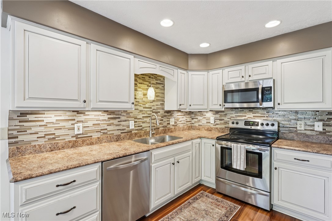 889 Lynnhaven Lane Akron OH 44313