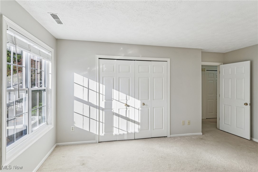 889 Lynnhaven Lane Akron OH 44313