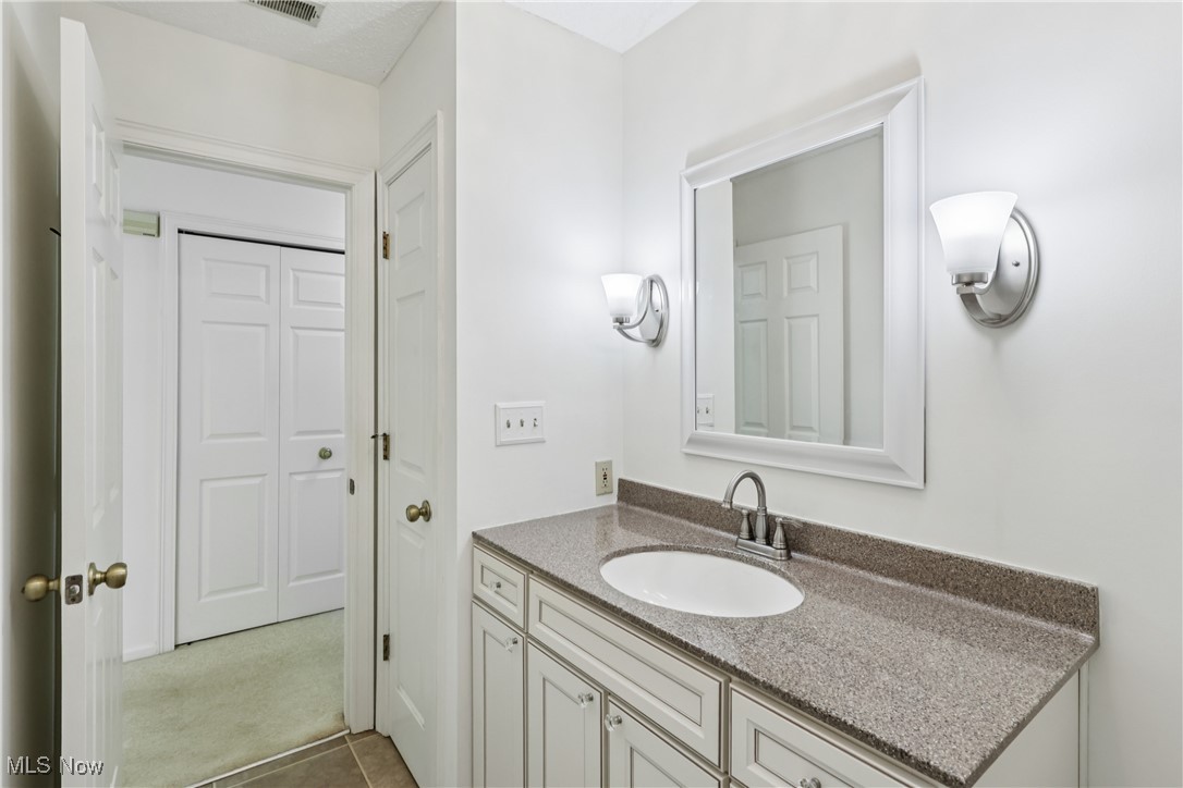 889 Lynnhaven Lane Akron OH 44313