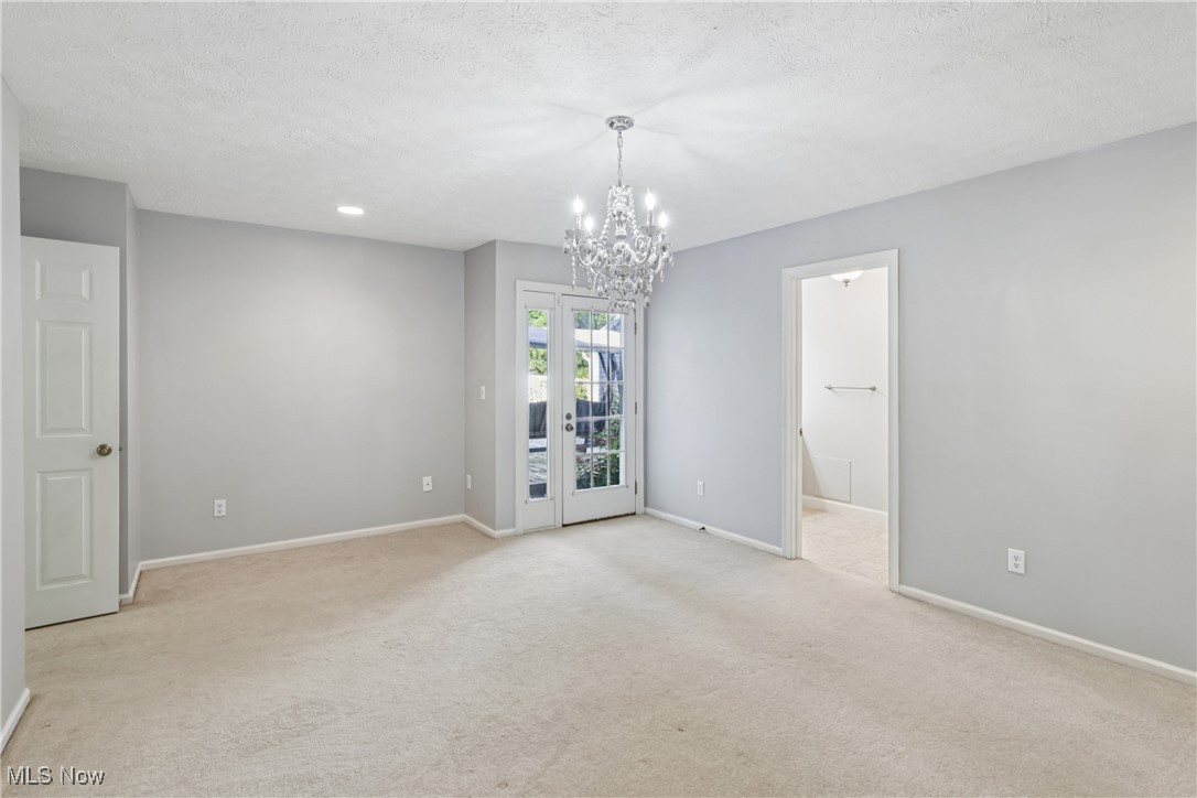 889 Lynnhaven Lane Akron OH 44313