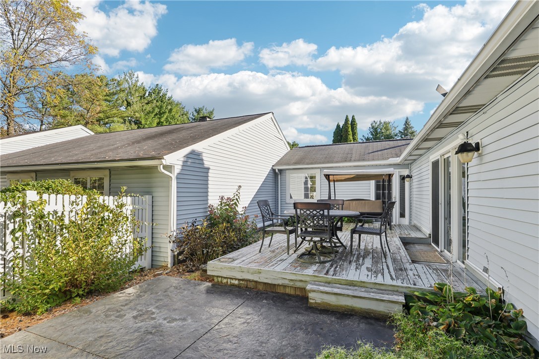 889 Lynnhaven Lane Akron OH 44313