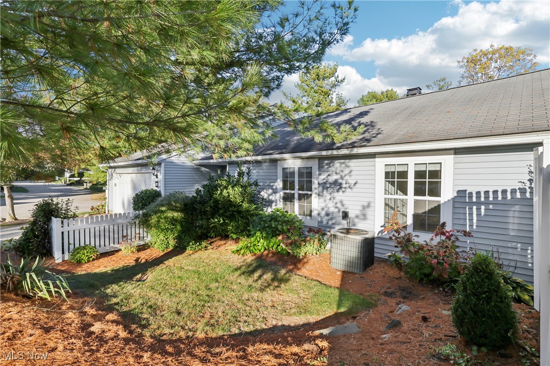 889 Lynnhaven Lane Akron OH 44313