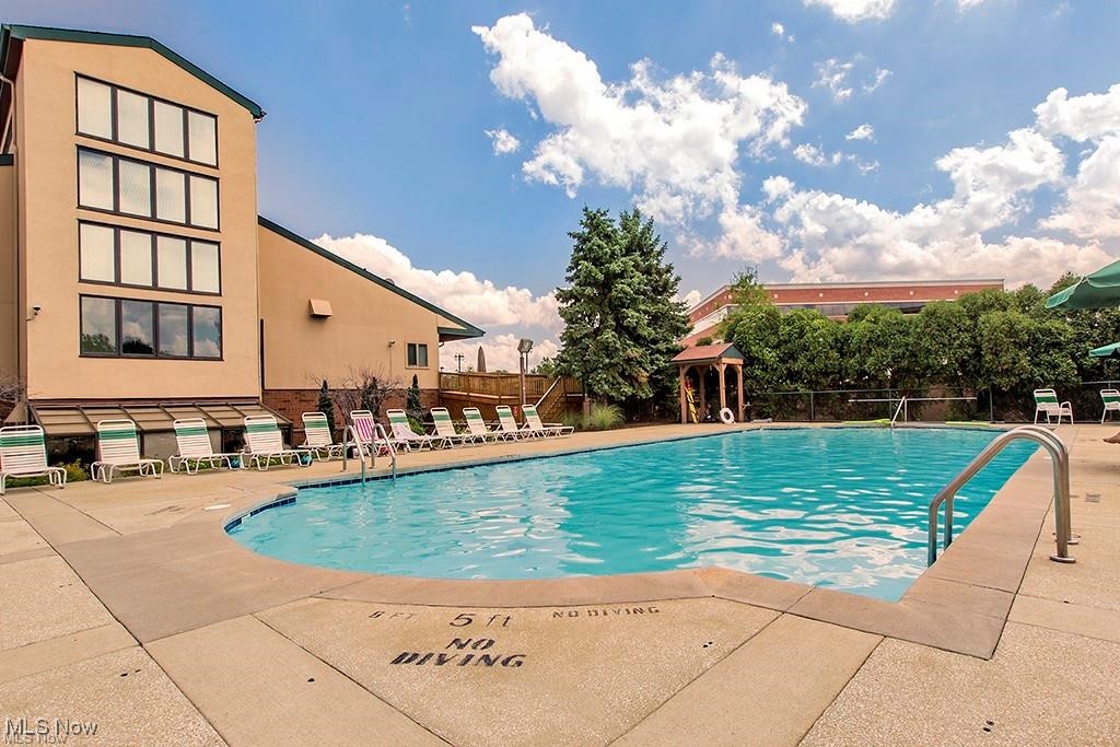 160 Fox Hollow Drive Mayfield Heights OH 44124