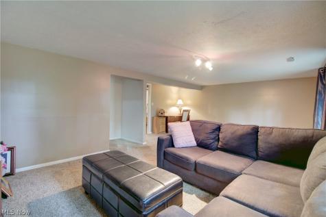 9420 Bassett Lane North Royalton OH 44133