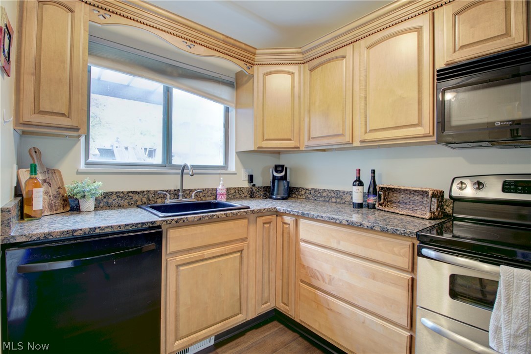 9420 Bassett Lane North Royalton OH 44133