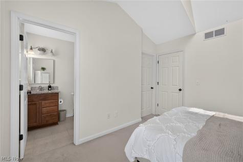 2 Grandview Drive Rocky River OH 44116