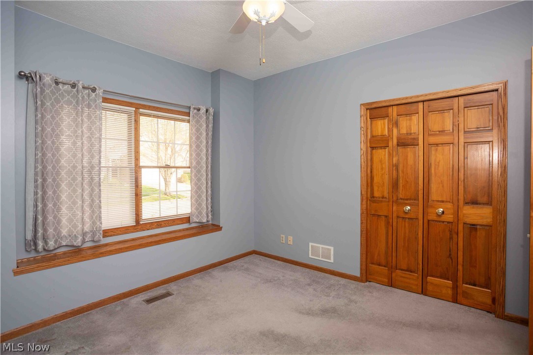 647 N Ridgecliff Street Tallmadge OH 44278