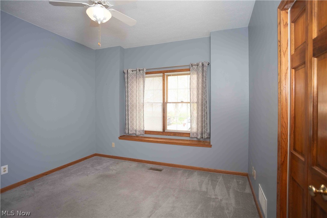 647 N Ridgecliff Street Tallmadge OH 44278